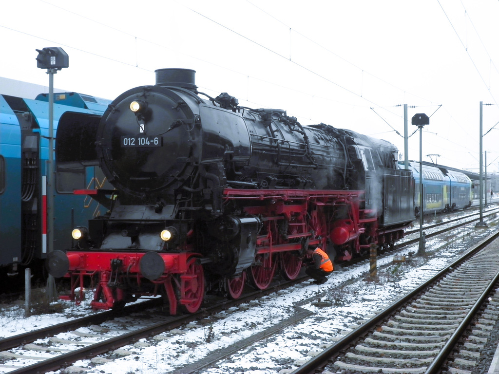 Dampflok   012  104-6