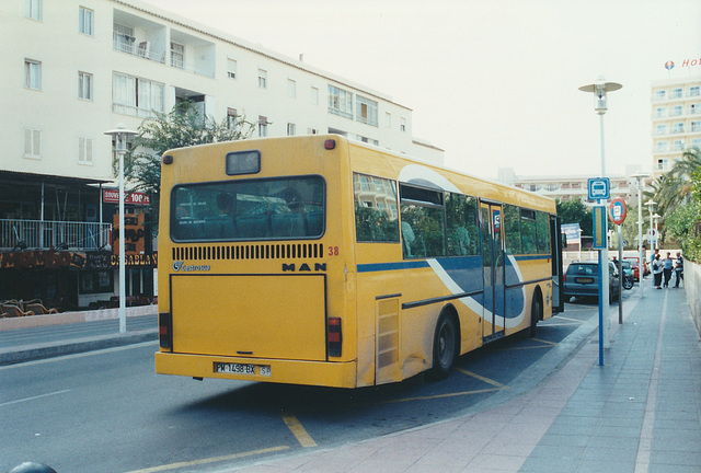 Catalina Marques 38 (PM 1498 BX) - 27 Oct 2000