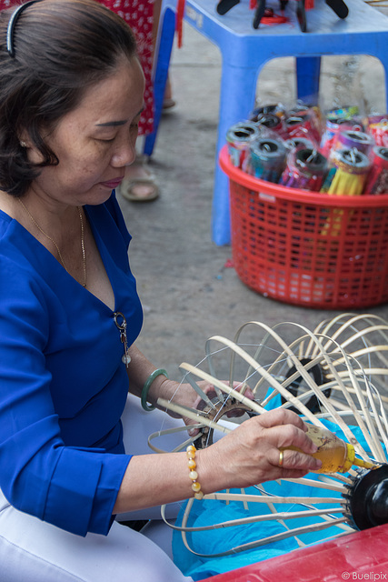 Lampionherstellung in Hội An (© Buelipix)