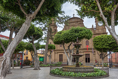 Gáldar: Plaza de Santiago und Parroquia de Santiago Apóstol ... P.i.P. (© Buelipix)