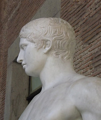 Detail of the Doryphoros by Polykleitos in the Naples Archaeological Museum, July 2012