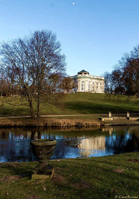 Der Mond über Schloss Richmond (PiP)