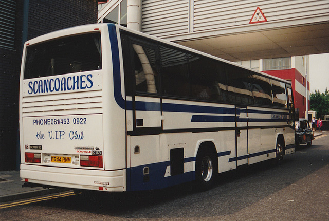 Scancoaches F944 RNV at Wembley Conference Centre – 25 June 1992 (165-35) Scancoaches F944 RNV at Wembley Conference Centre – 25 June 1992 (165-35)