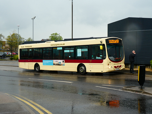 East Yorkshire 342 (YX54 FWP) in Hull - 2 May 2019 (P1010143) East Yorkshire 342 (YX54 FWP) in Hull - 2 May 2019 (P1010143)