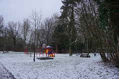 Spielplatz im Schnee