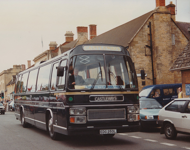 Castleways of Winchcombe EDG 250L in Moreton-in-Marsh – 1 Jun 1993 (195-7)