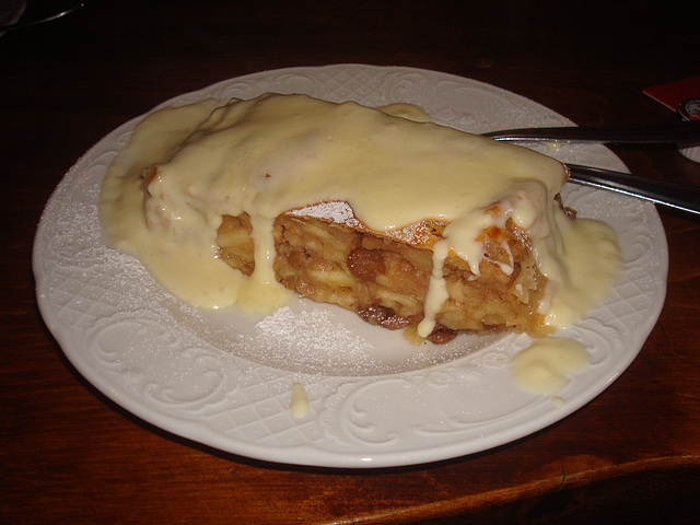 Apfelstrudel