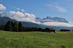 Buckelwiesen Mittenwald, Blick Richtung Karwendel