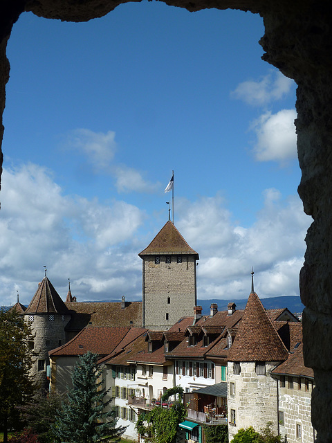 Durchblick auf den Turm von Schloss Murten