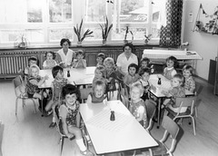 Kindergartengruppe in Karl-Marx-Stadt-Altendorf