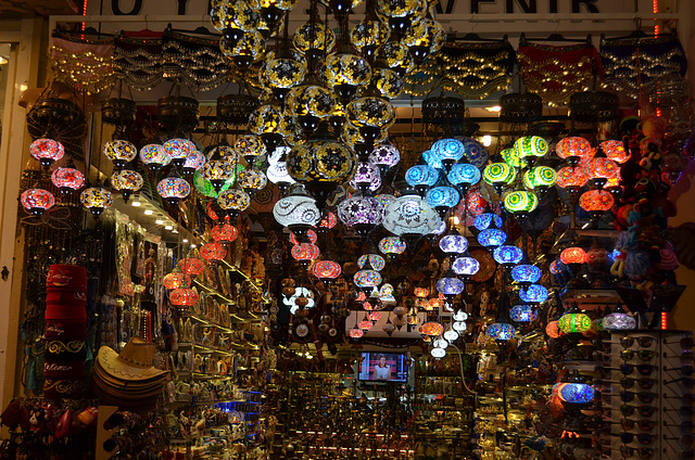 Kemer, Shop of Lights