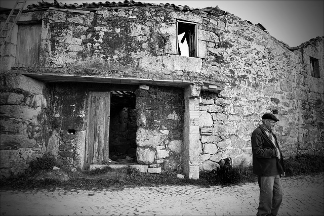 Mosteiró de Cima, casa saudosa