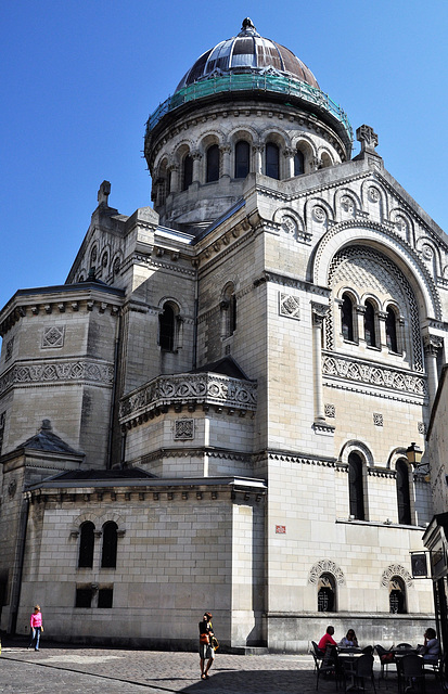 Cycling from Bordeaux Vineyards to the Atlantic Coast /Tours