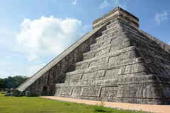 Mexico, Chichen-Itza, The Pyramid of Kukulkán fron the North