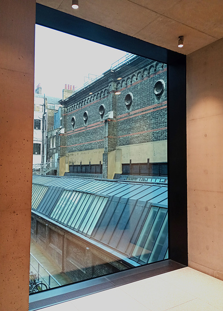 Royal Academy of Art, Burlington House, Piccadilly, London.