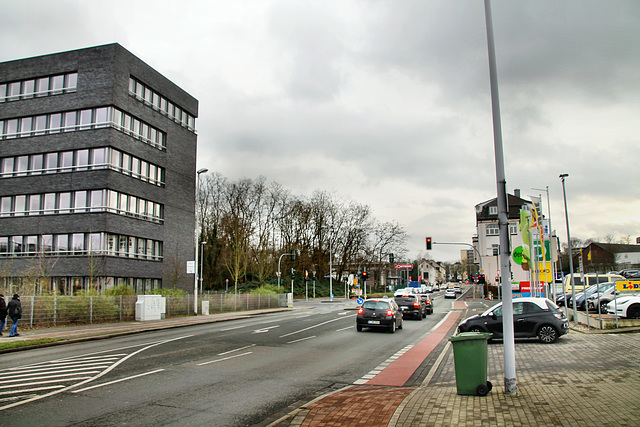 B223 Düsseldorfer Straße (Mülheim-Saarn) / 18.01.2021