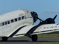 HB-HOS at Solent Airport (2) - 11 September 2016