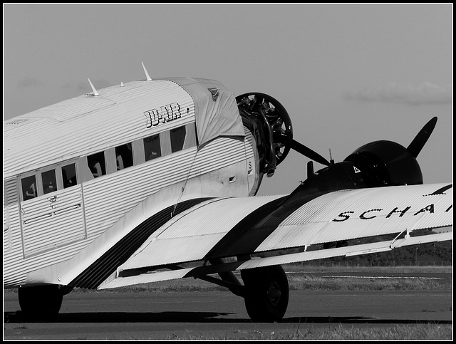 HB-HOS at Solent Airport (2M) - 11 September 2016