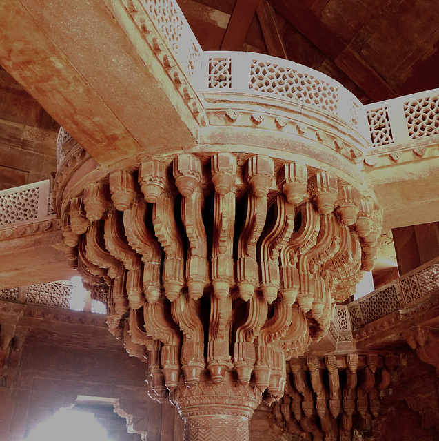 Fatehpur Sikri- Pillar in Diwan-i-Khas