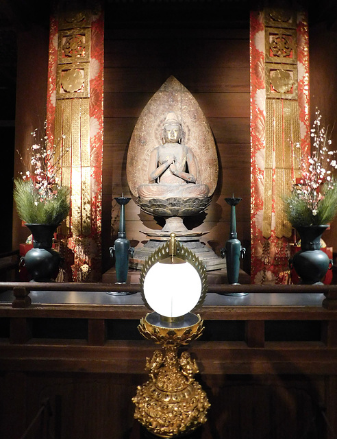 Japanese Buddhist Shrine in the Metropolitan Museum of Art, March 2019