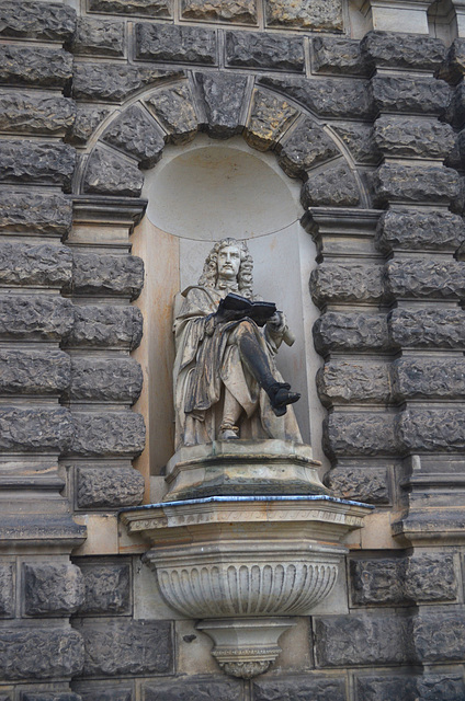 Dresden, Saxon State Opera Building, Sculpture in the Niche of the Wall