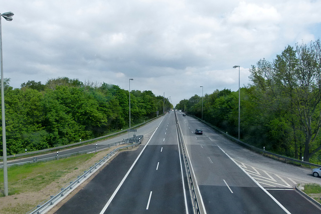 Wilhelmsburger Reichsstraße mit Flüsterasphalt