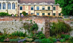 Palatial Gardens