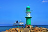 Warnemünde, Fähre und Leuchtturm auf der Westmole