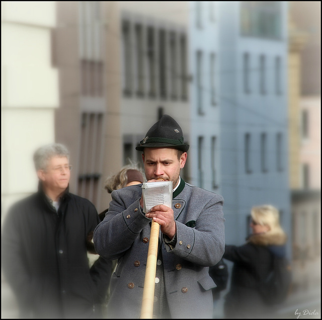 ...vorgetragen von hochkonzentrierten Künstlern - performed by highly concentrated artists...