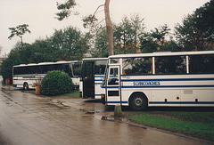 Scancoaches vehicles at Warwick Castle – Mar 1991 (138-6A) (1)