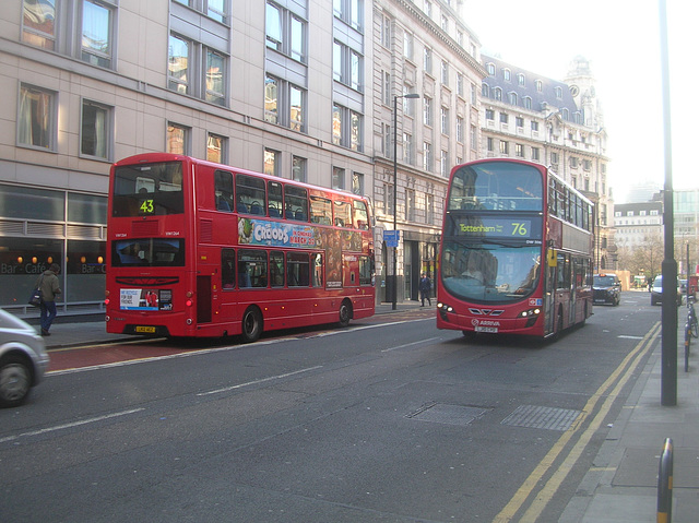 DSCN0021 Metroline VW1264 (LK12 AEZ) and Arriva London DW306 (LJ10 CVO) - 2 Apr 2013 DSCN0021 Metroline VW1264 (LK12 AEZ) and Arriva London DW306 (LJ10 CVO) - 2 Apr 2013