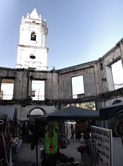 Artisanat, ruine et église