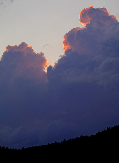 Evening clouds Evening clouds
