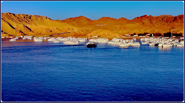 SHARM EL-SHEIK : un grande porto turistico naturale per barche e navi da crociera