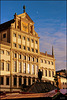 ...sehen sie das Rathaus in schönstem Licht - see the town hall in the most beautiful light...