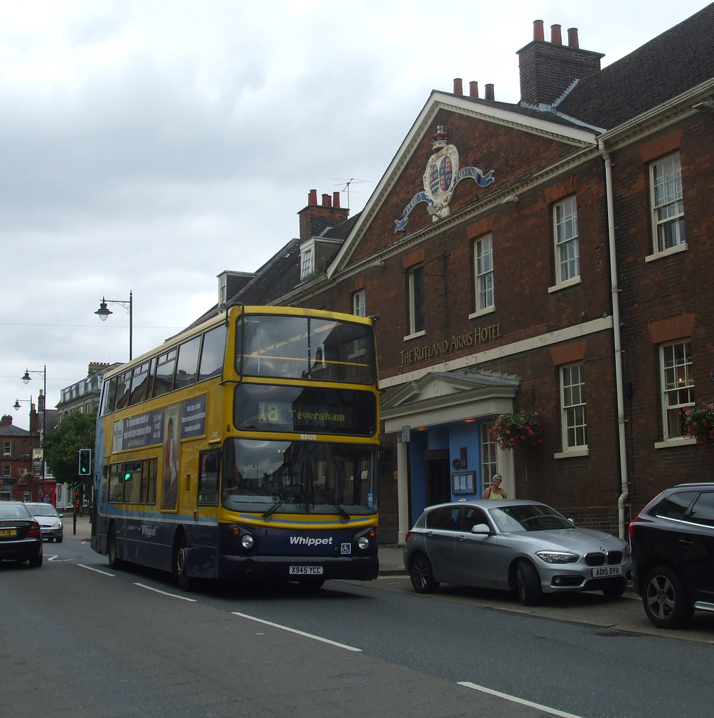 DSCF1122 Whippet Coaches (Go-Whippet) X945 YCC (00 D 10076)