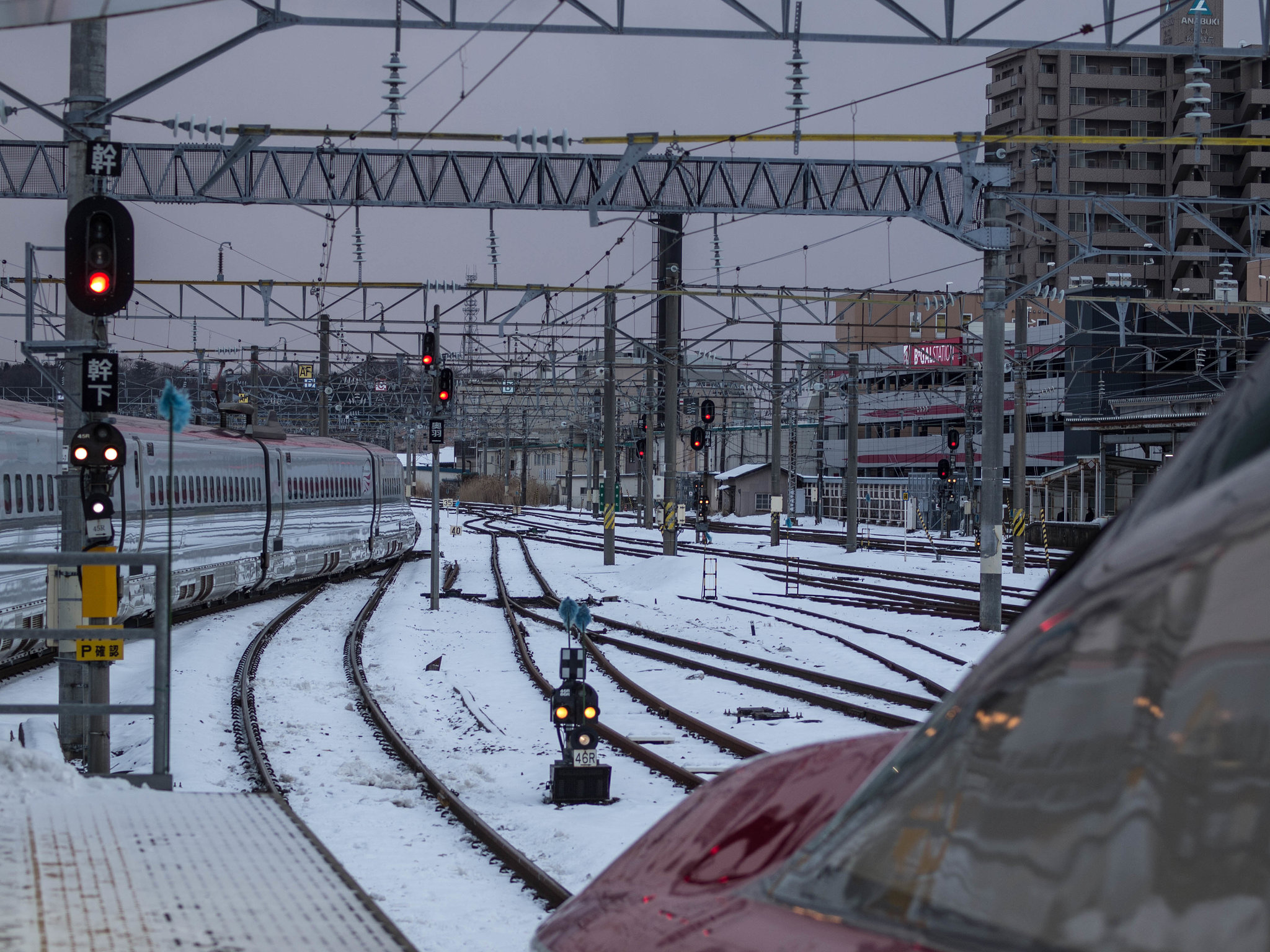 Shinkansen trains at Akita station