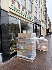 New goods for the toko Nieuwe Wereld