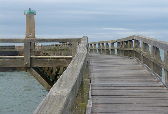 ...il suffit de passer le pont ...