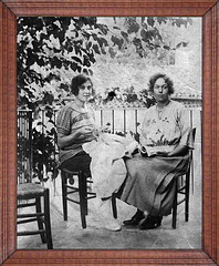 1923 Alice et Yvonne