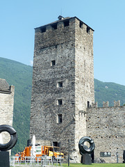 Die Burg Castelgrande, hier zu sehen der Torre Bianco