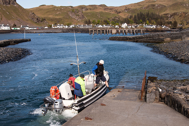 The Easdale Ferry docking at Easdale