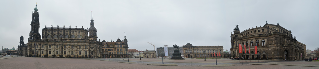 Dresden, Theaterplatz