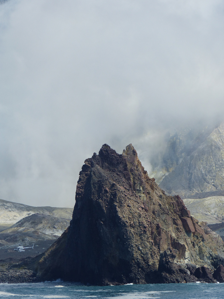 Whakaari/White Island (48) - 25 February 2015