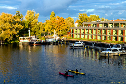 Herbst am Historischen Hafen in Brandenburg (2 * PiP)