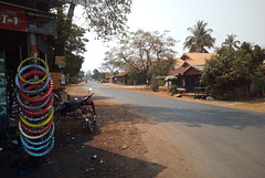 Pneus cerceaux Hula hoop tyres  (Laos)