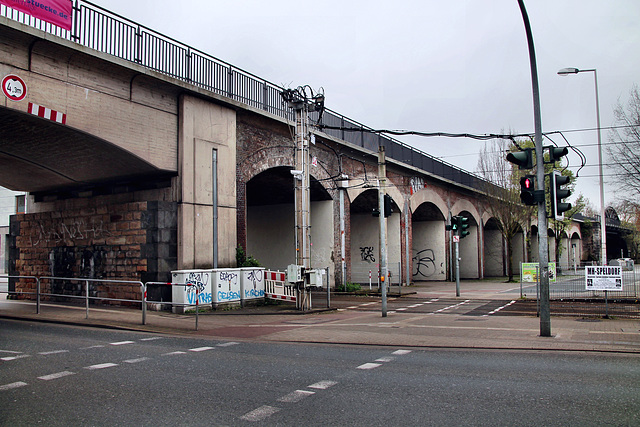 Viadukt der ehem. Rheinischen Bahnlinie (Mülheim an der Ruhr) / 30.03.2024