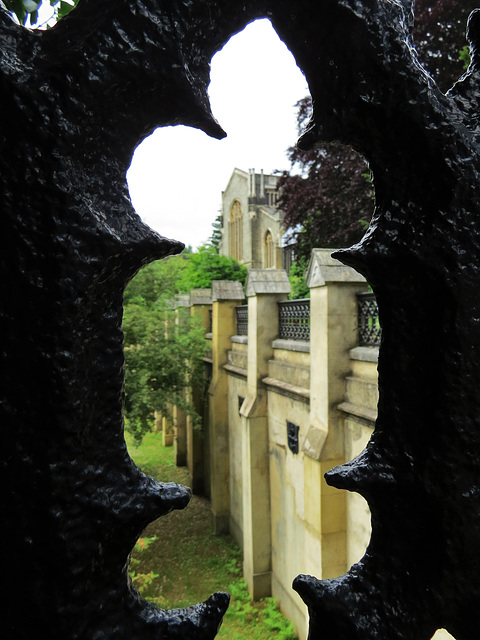 highgate west cemetery, london