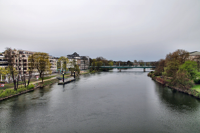 Die Ruhr von der alten Eisenbahnbrücke aus (Mülheim an der Ruhr) / 30.03.2024