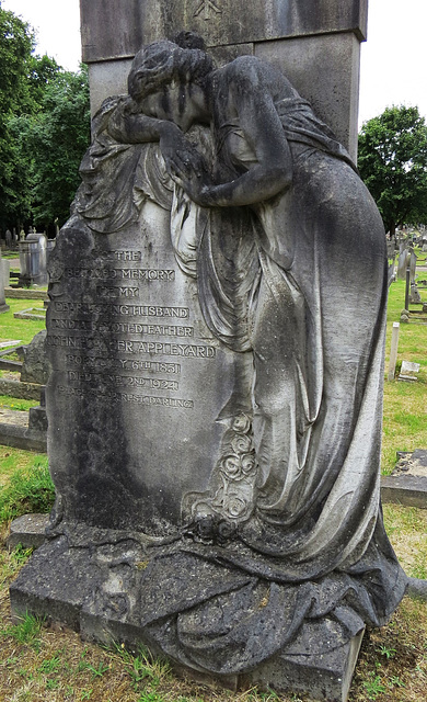 putney vale cemetery, london